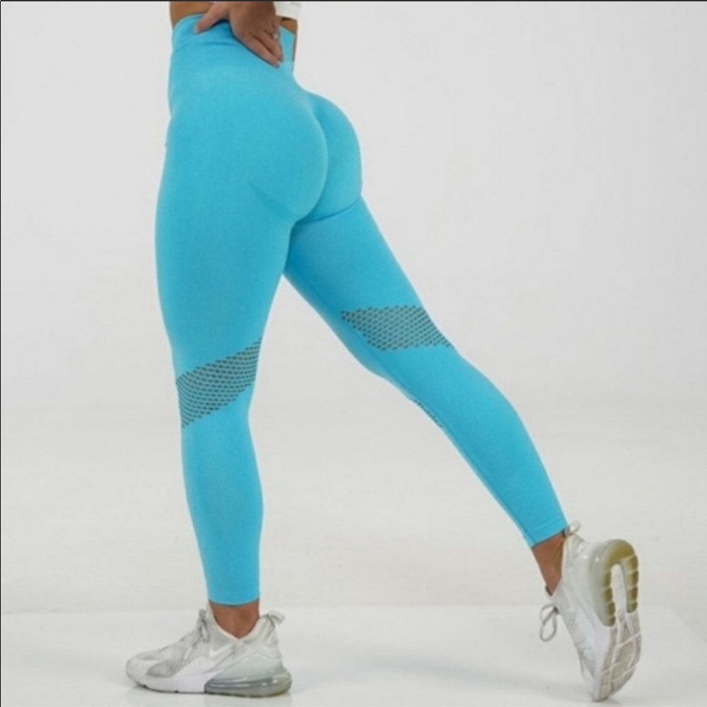 NVGTN Sky Blue Seamless Leggings
